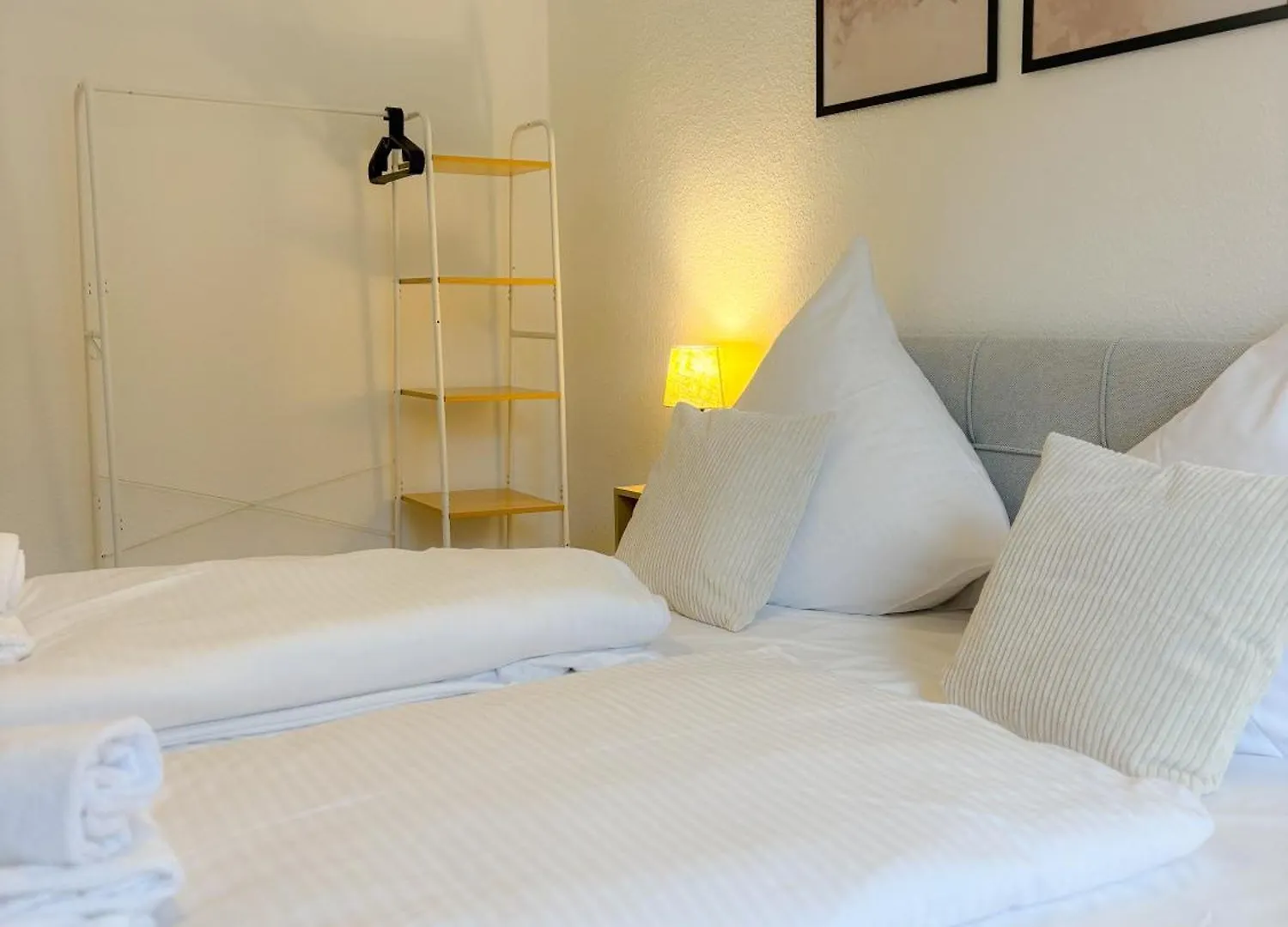 Helles City Apartment Fuer Familien & Gruppen Neu-Ulm