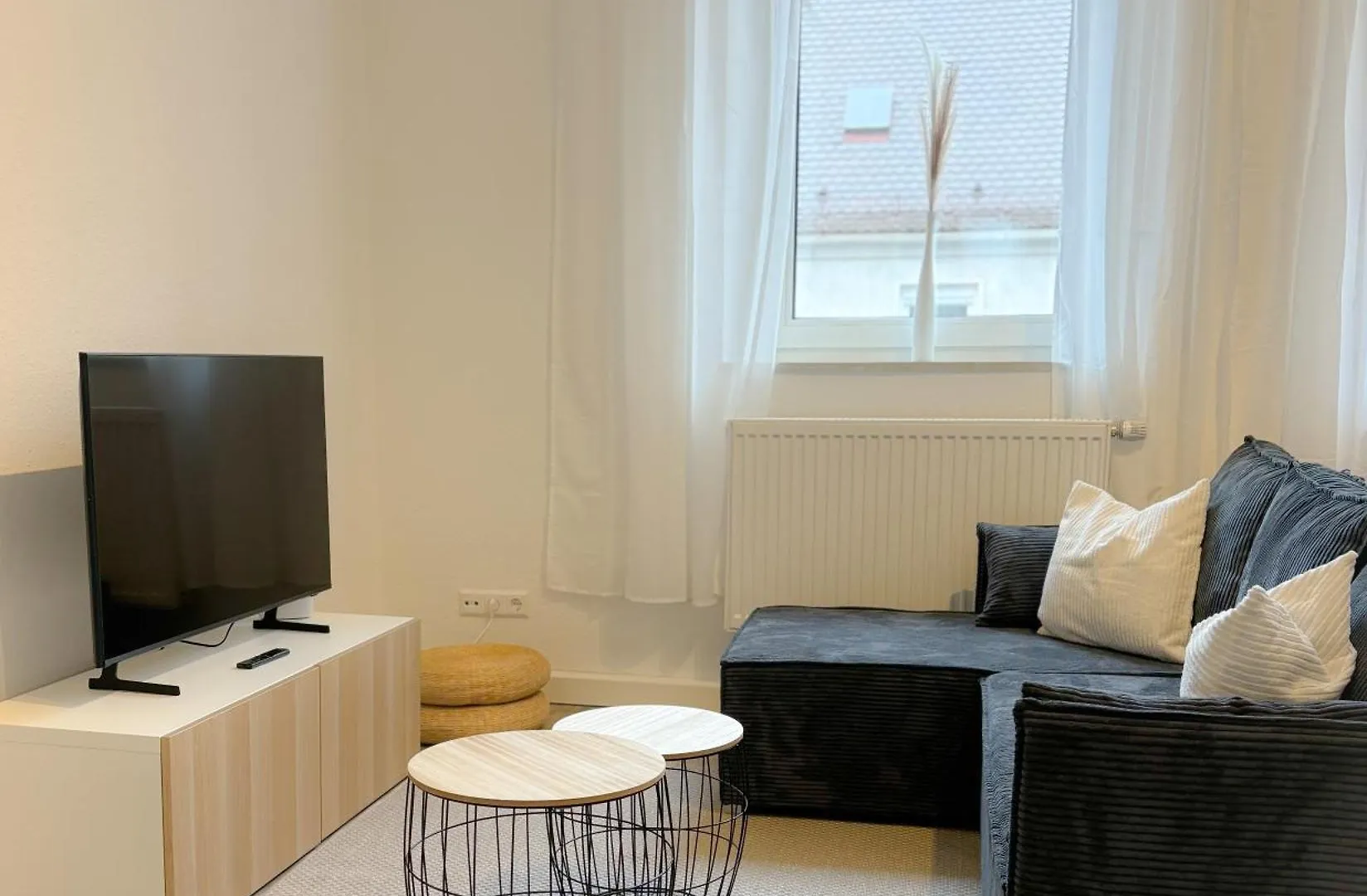 Helles City Apartment Fuer Familien & Gruppen Neu-Ulm Germany