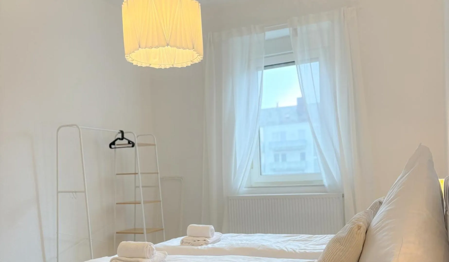 Helles City Apartment Fuer Familien & Gruppen Neu-Ulm